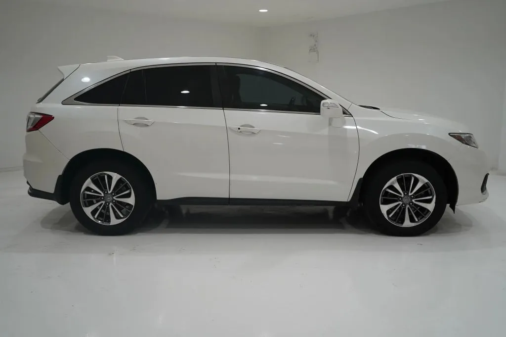 White 2018 Acura RDX Advance Pkg Sport Utility 4D for sale in El Paso, TX