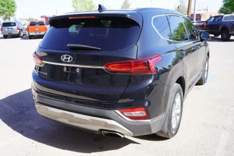 More photos of 2019 HYUNDAI SANTA FE SEL at Lucky Motorsports Inc., TX