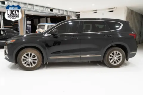 More photos of 2019 HYUNDAI SANTA FE SEL at Lucky Motorsports Inc., TX