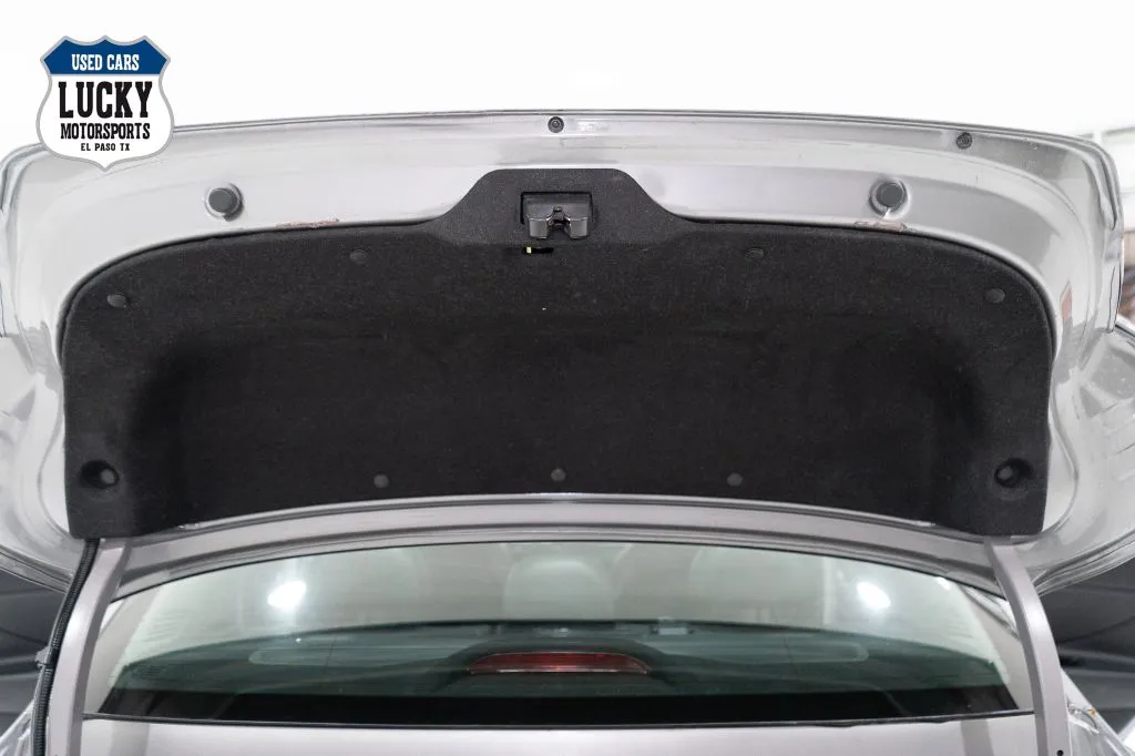 2022 Hyundai Elantra Limited - Photo 16