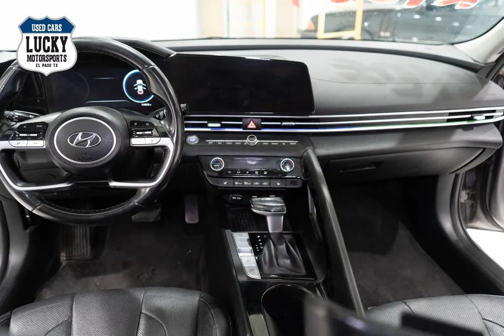 2022 Hyundai Elantra Limited - Photo 18