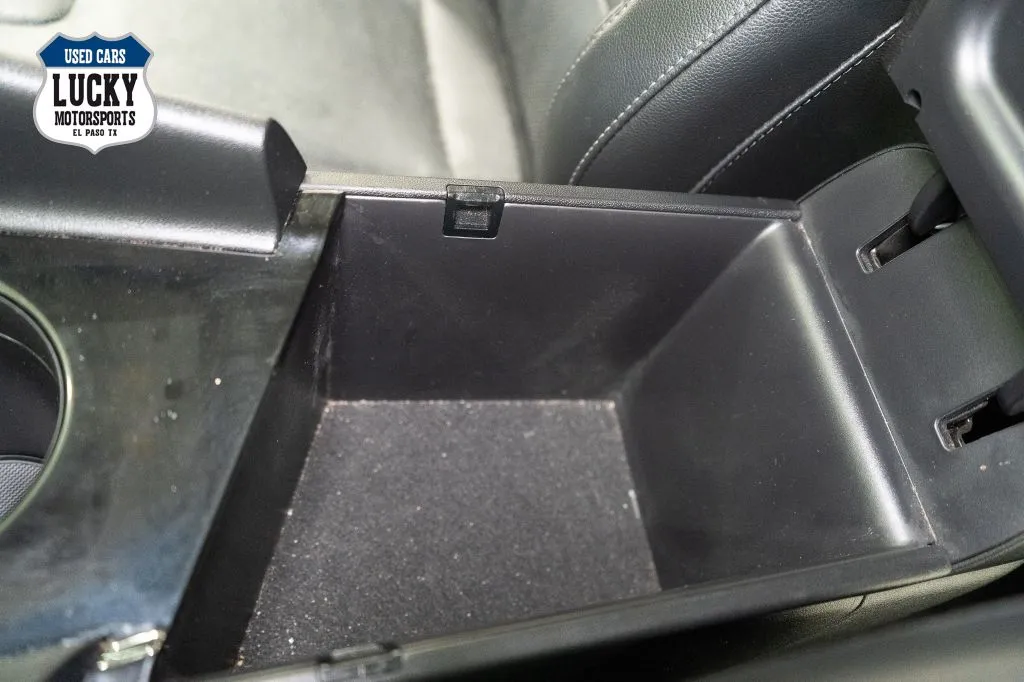 2022 Hyundai Elantra Limited - Photo 24