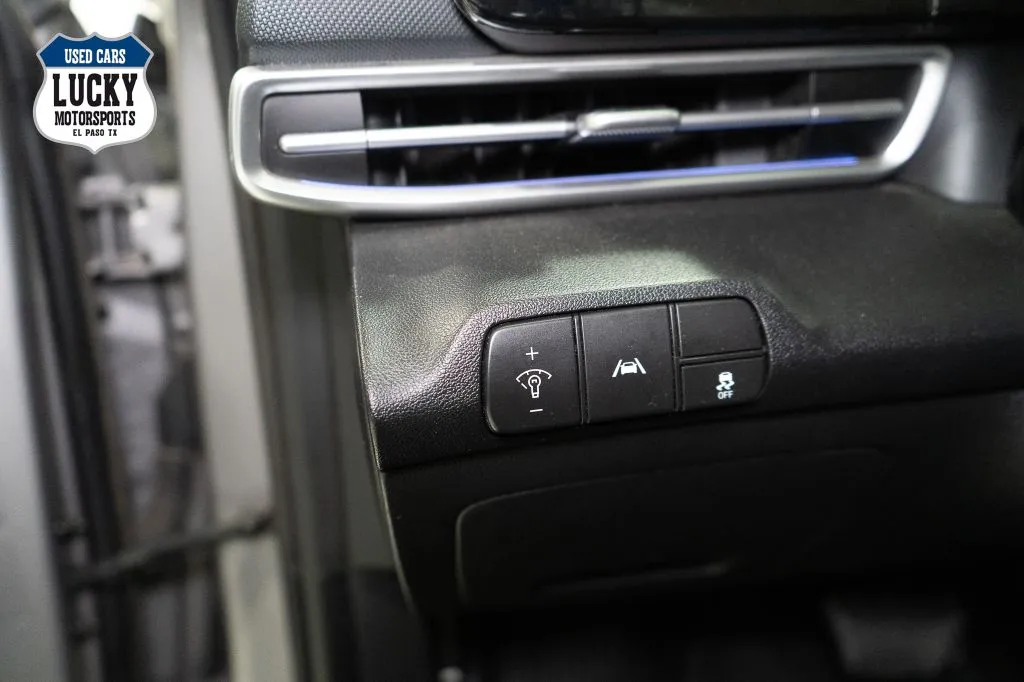 2022 Hyundai Elantra Limited - Photo 26