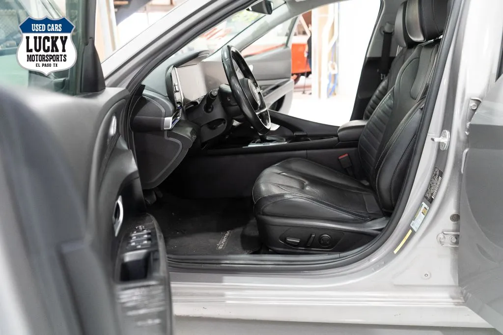 2022 Hyundai Elantra Limited - Photo 33