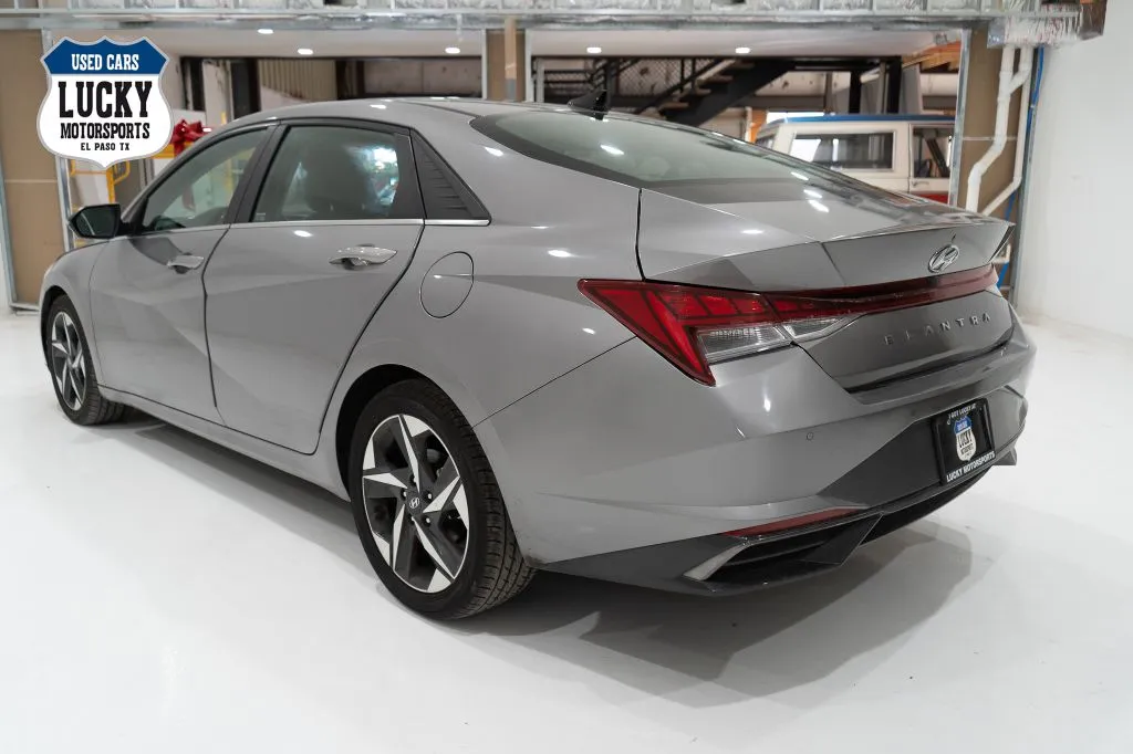 2022 Hyundai Elantra Limited - Photo 6
