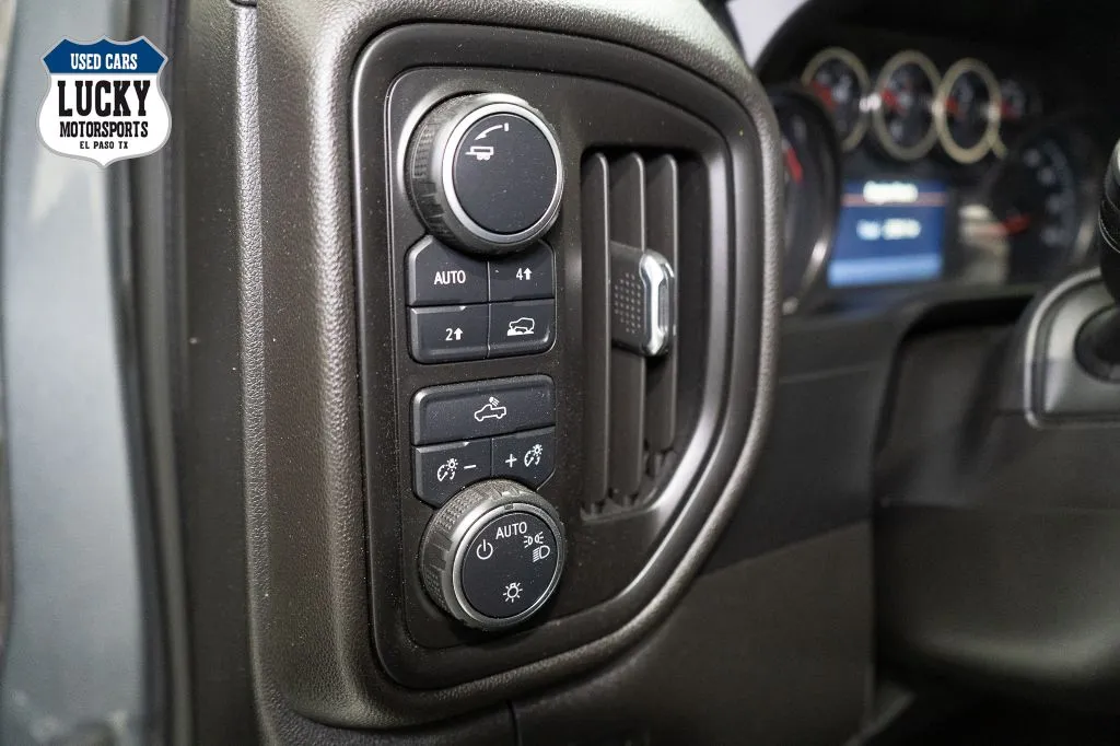 2022 Chevrolet Silverado 1500 Limited Custom - Photo 31