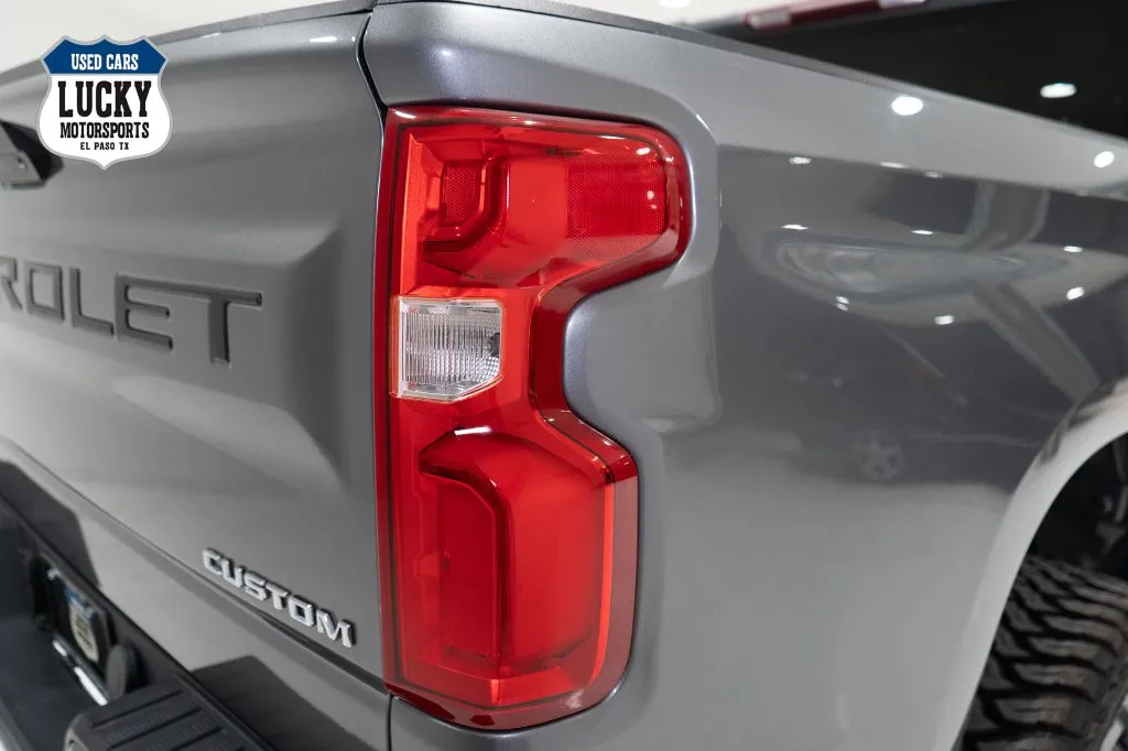 2022 Chevrolet Silverado 1500 Limited Custom - Photo 9