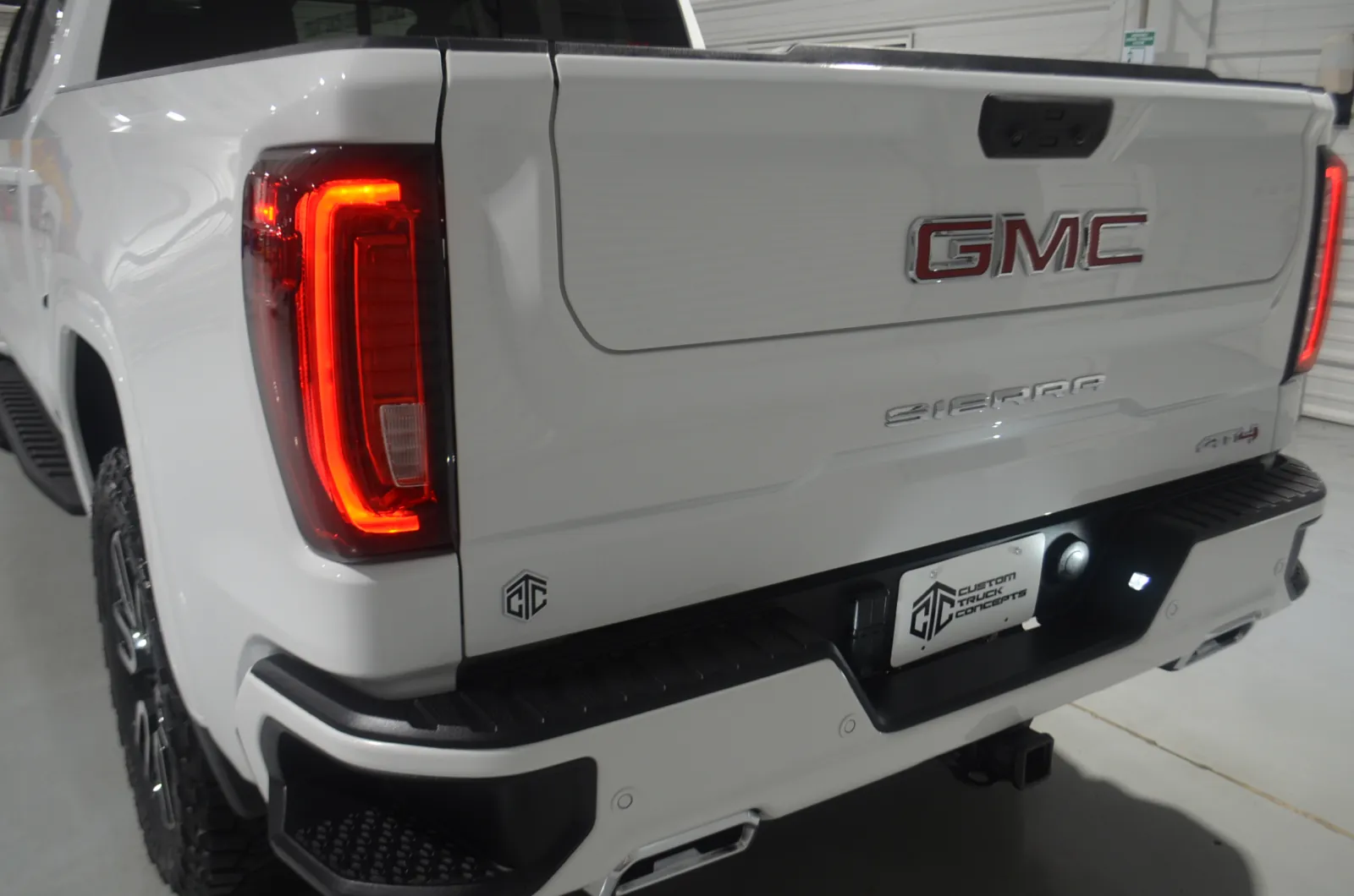 2024 Gmc Sierra 1500 AT4 photo 2