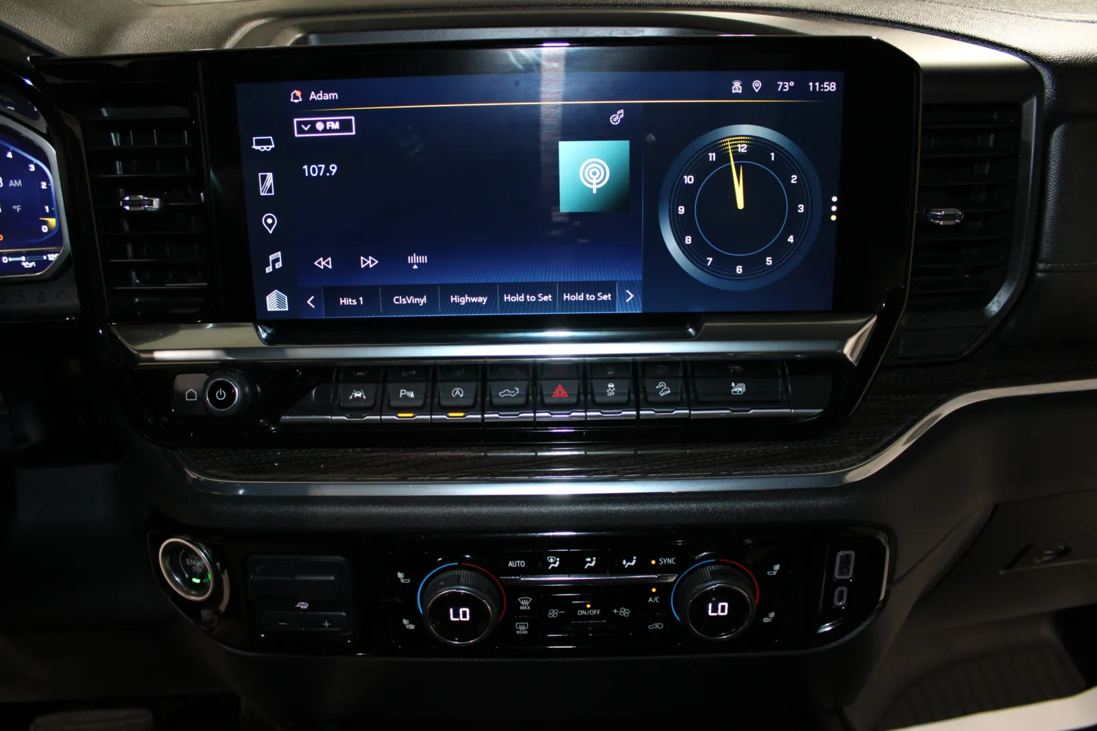 2023 Chevrolet Silverado 1500 RST - Photo 12