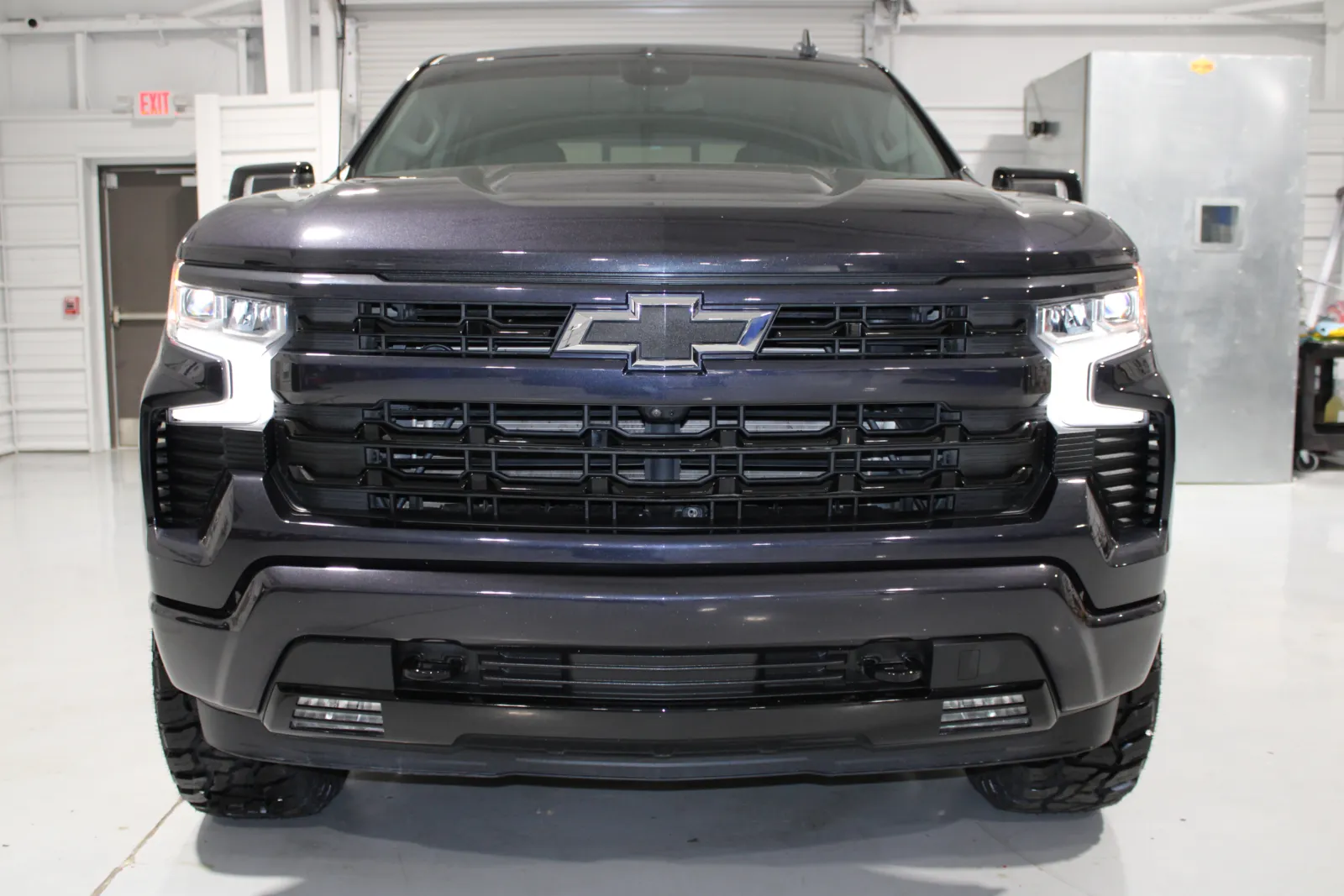 2023 Chevrolet Silverado 1500 RST - Photo 2