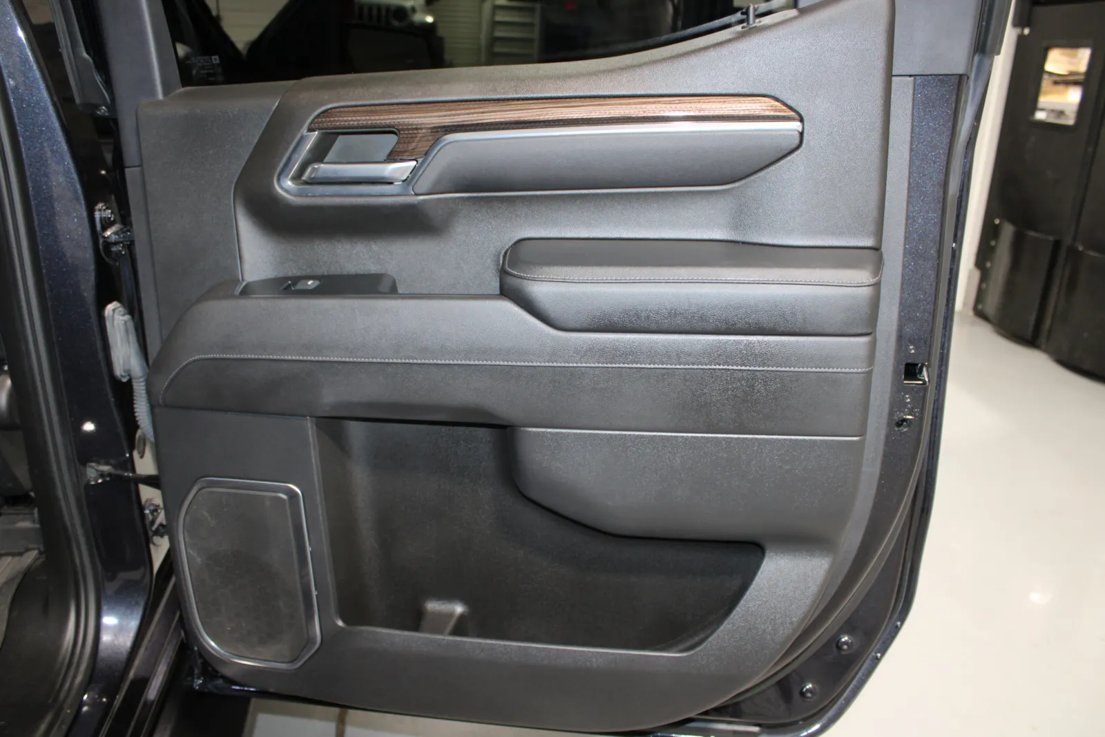 2023 Chevrolet Silverado 1500 RST - Photo 24