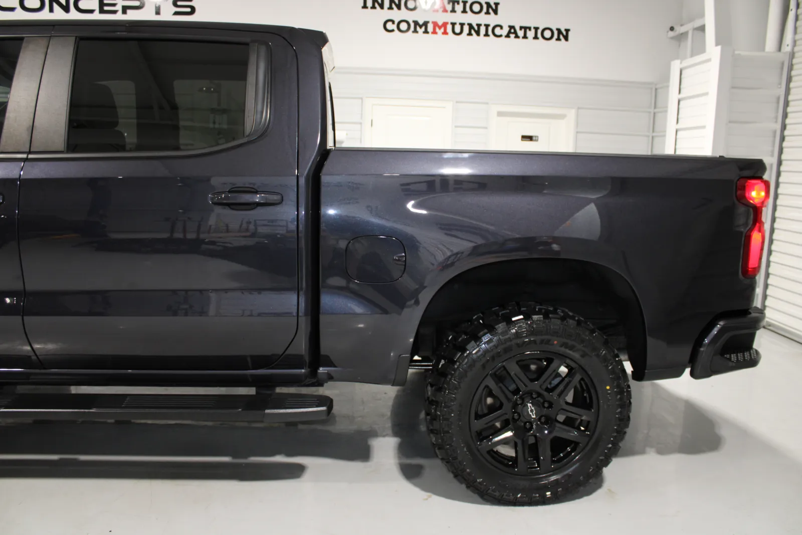 2023 Chevrolet Silverado 1500 RST - Photo 22