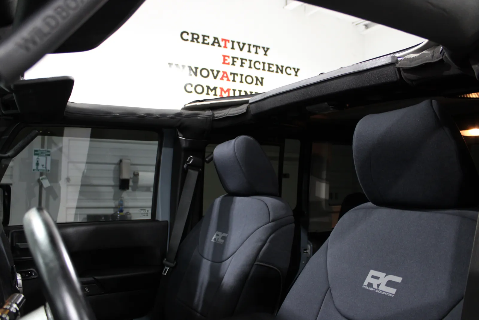 2015 Jeep Wrangler Unlimited Sport - Photo 15