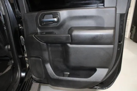 More photos of 2022 Chevrolet Silverado 2500HD at Custom Truck Concepts, MS