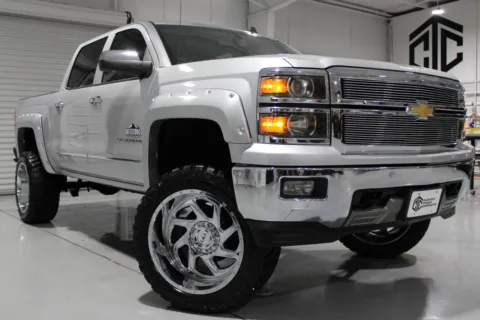 Another view of 2014 Chevrolet Silverado 1500 for sale in Hattiesburg, MS at Custom Truck Concepts