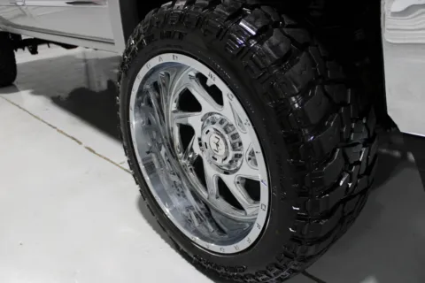 More photos of 2014 Chevrolet Silverado 1500 at Custom Truck Concepts, MS