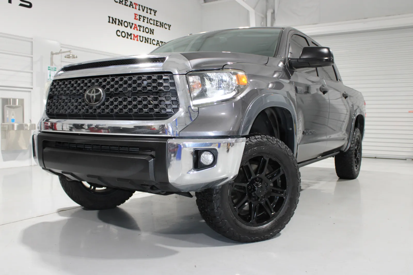 2018 Toyota Tundra SR5