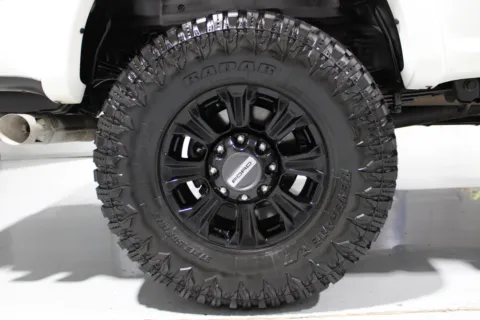 More photos of 2022 Ford F-250 at Custom Truck Concepts, MS