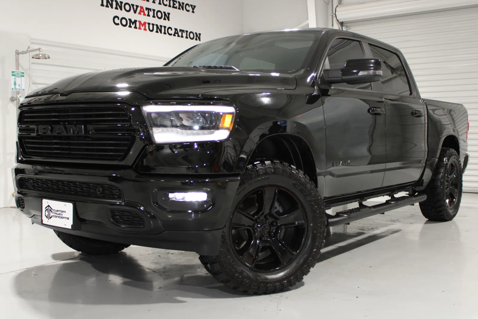 Black 2024 Ram 1500 for sale in Hattiesburg, MS