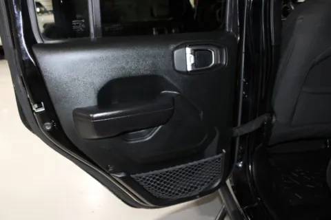 Photos of 2020 Jeep Gladiator for sale in Hattiesburg, MS at Custom Truck Concepts