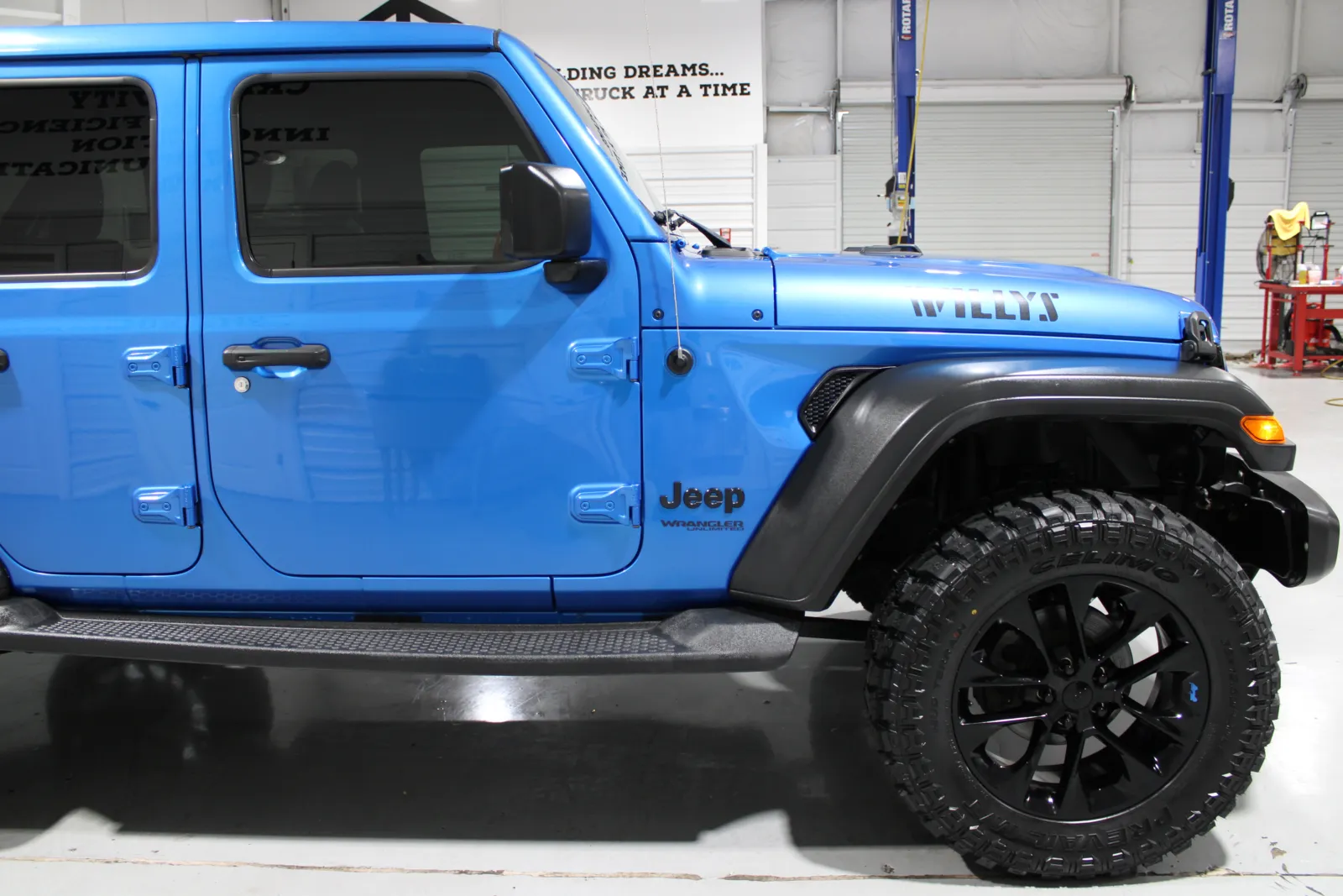2022 Jeep Wrangler Unlimited Willys - Photo 25