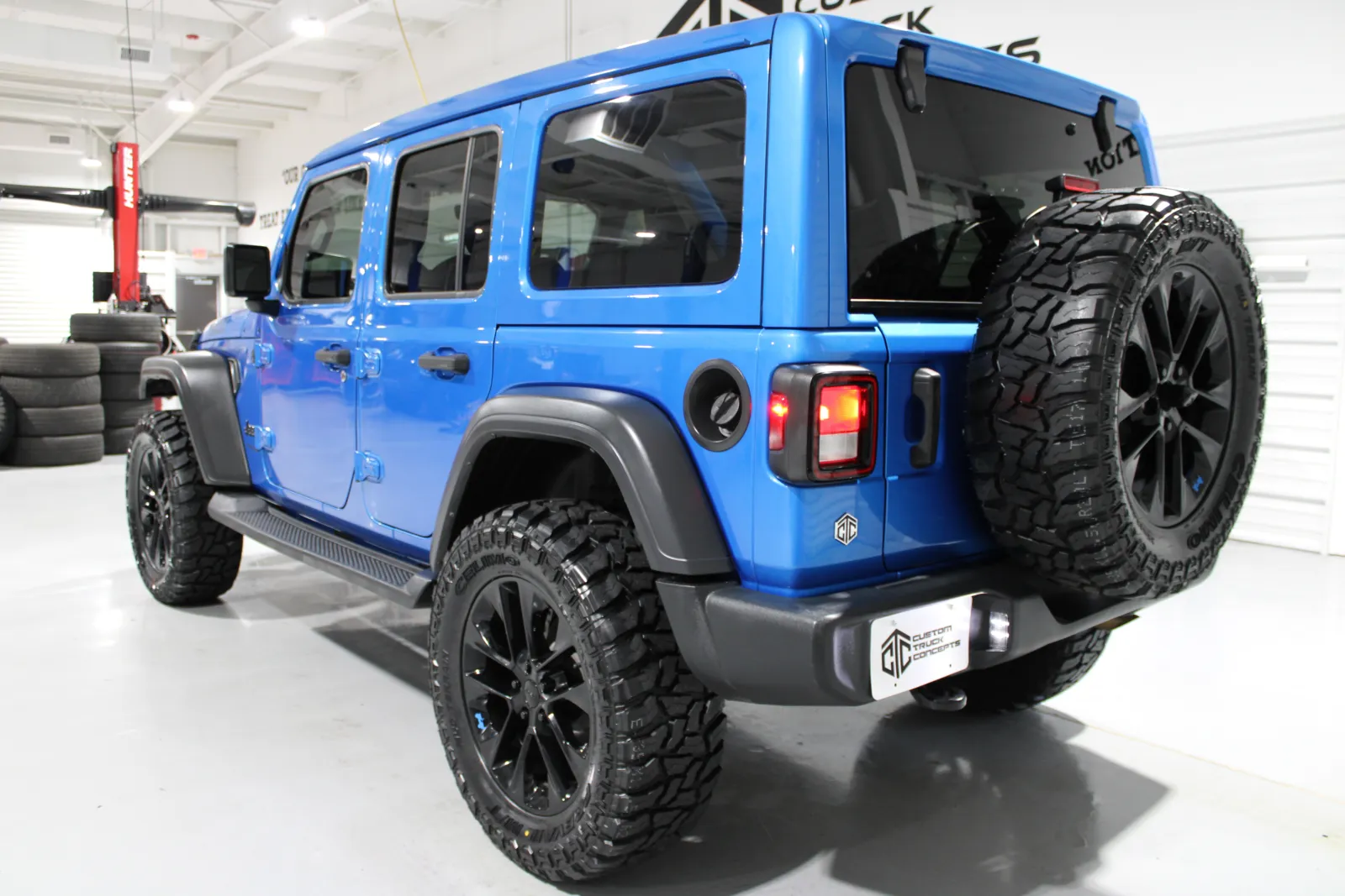 2022 Jeep Wrangler Unlimited Willys - Photo 38