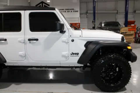 More photos of 2025 Jeep Wrangler at Custom Truck Concepts, MS