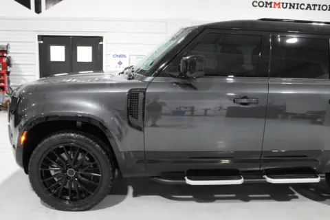 More photos of 2023 Land Rover Defender 130 X-DYNAMIC SE at Custom Truck Concepts, MS