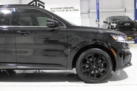 More photos of 2022 Kia Sorento at Custom Truck Concepts, MS