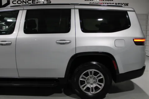 More photos of 2023 Jeep Wagoneer at Custom Truck Concepts, MS