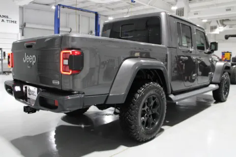 More photos of 2021 Jeep Gladiator at Custom Truck Concepts, MS