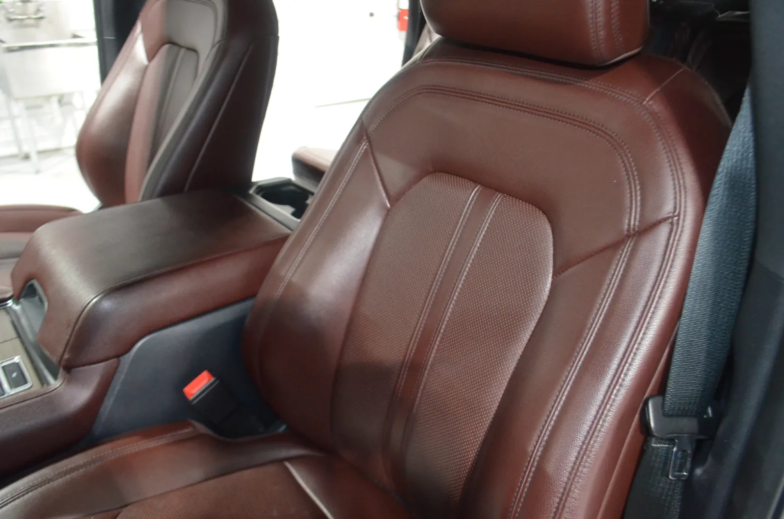 2022 Ford Expedition MAX Limited photo 3