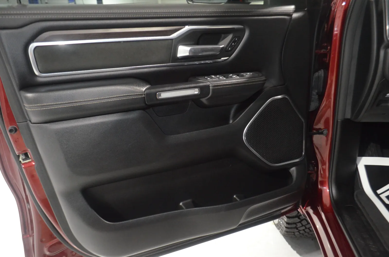 2025 RAM Ram 1500 Pickup Laramie - Photo 14