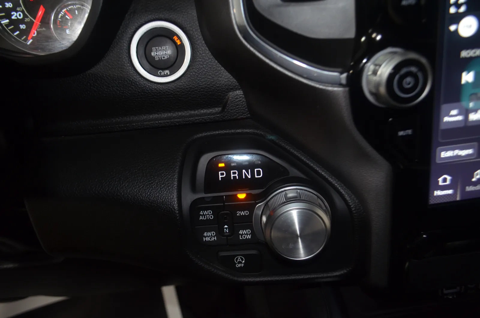 2025 RAM Ram 1500 Pickup Laramie - Photo 29