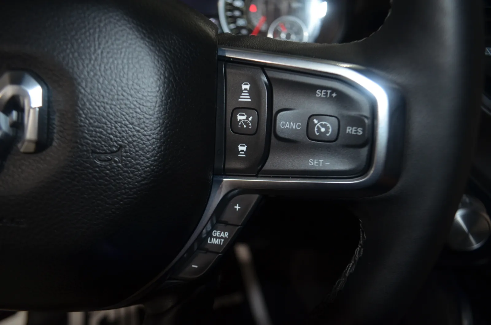 2025 RAM Ram 1500 Pickup Laramie - Photo 33