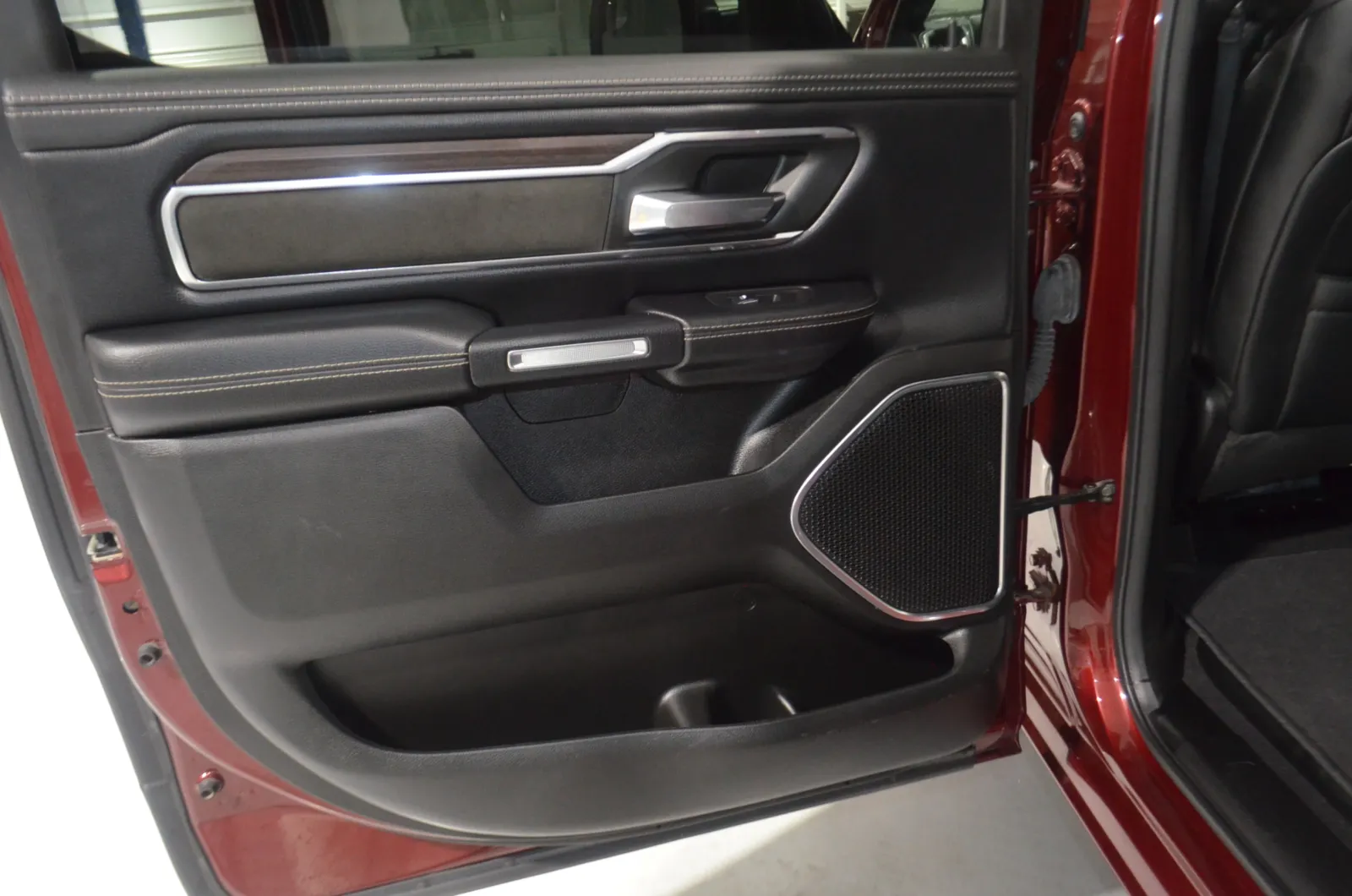 2025 RAM Ram 1500 Pickup Laramie - Photo 16