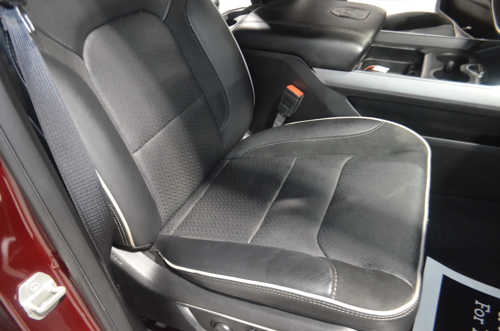 2025 RAM Ram 1500 Pickup Laramie - Photo 22