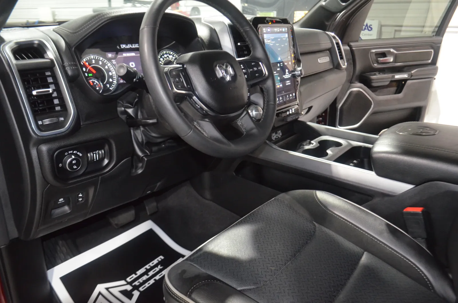 2025 RAM Ram 1500 Pickup Laramie - Photo 11