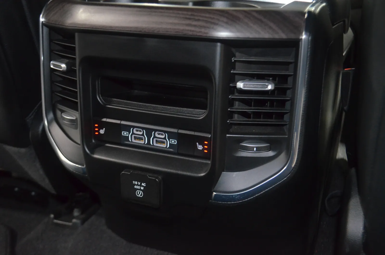 2025 RAM Ram 1500 Pickup Laramie - Photo 19