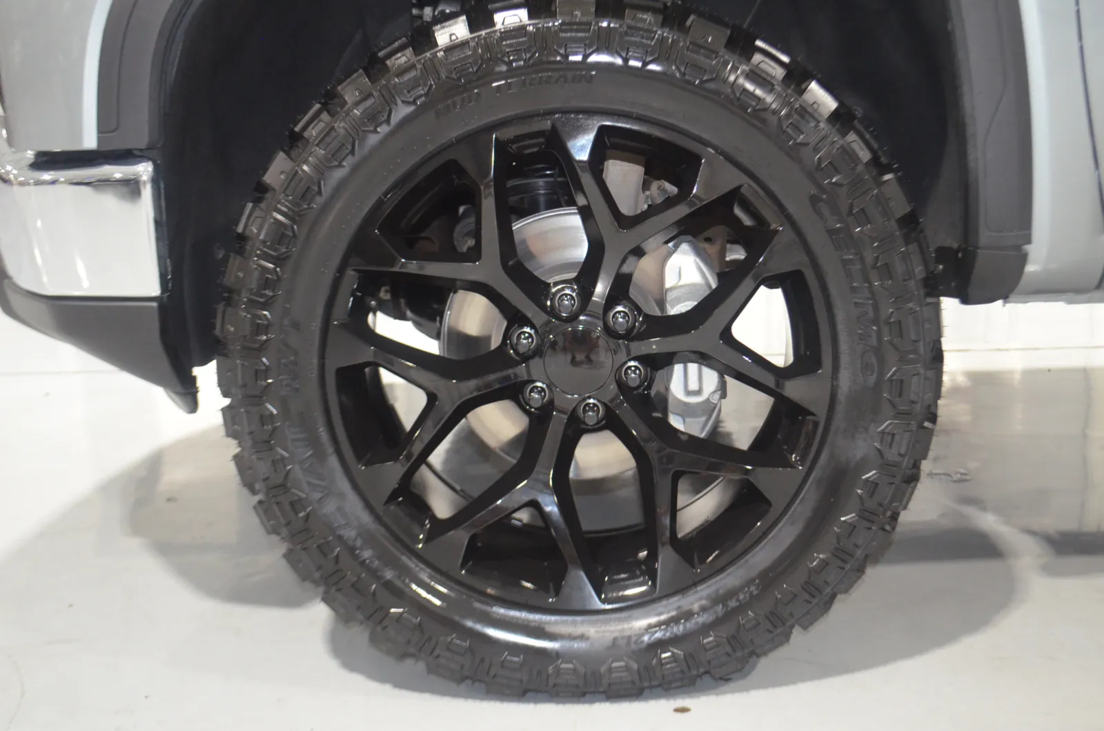 2025 Gmc Sierra 1500 SLT photo 3