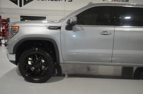 More photos of 2025 GMC Sierra 1500 CREW CAB SLT at Custom Truck Concepts, MS