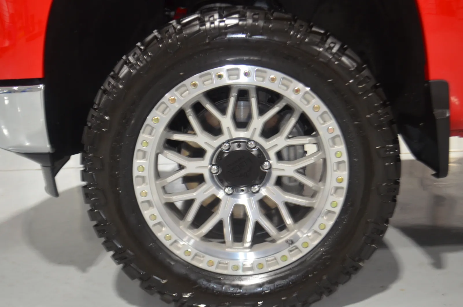 2025 Chevrolet Silverado 1500 LT photo 4