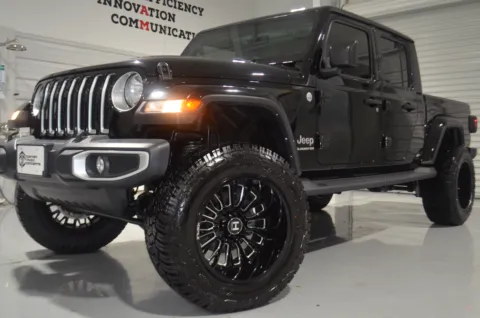 Black 2022 JEEP GLADIATOR OVERLAND for sale in Hattiesburg, MS