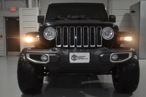 Photos of 2022 JEEP GLADIATOR OVERLAND for sale in Hattiesburg, MS at Custom Truck Concepts