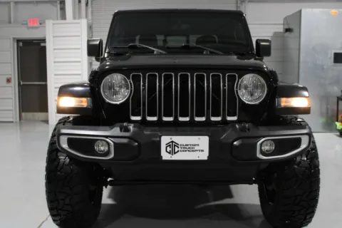 Photos of 2022 JEEP GLADIATOR OVERLAND for sale in Hattiesburg, MS at Custom Truck Concepts