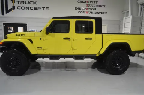 More photos of 2023 Jeep Gladiator at Custom Truck Concepts, MS