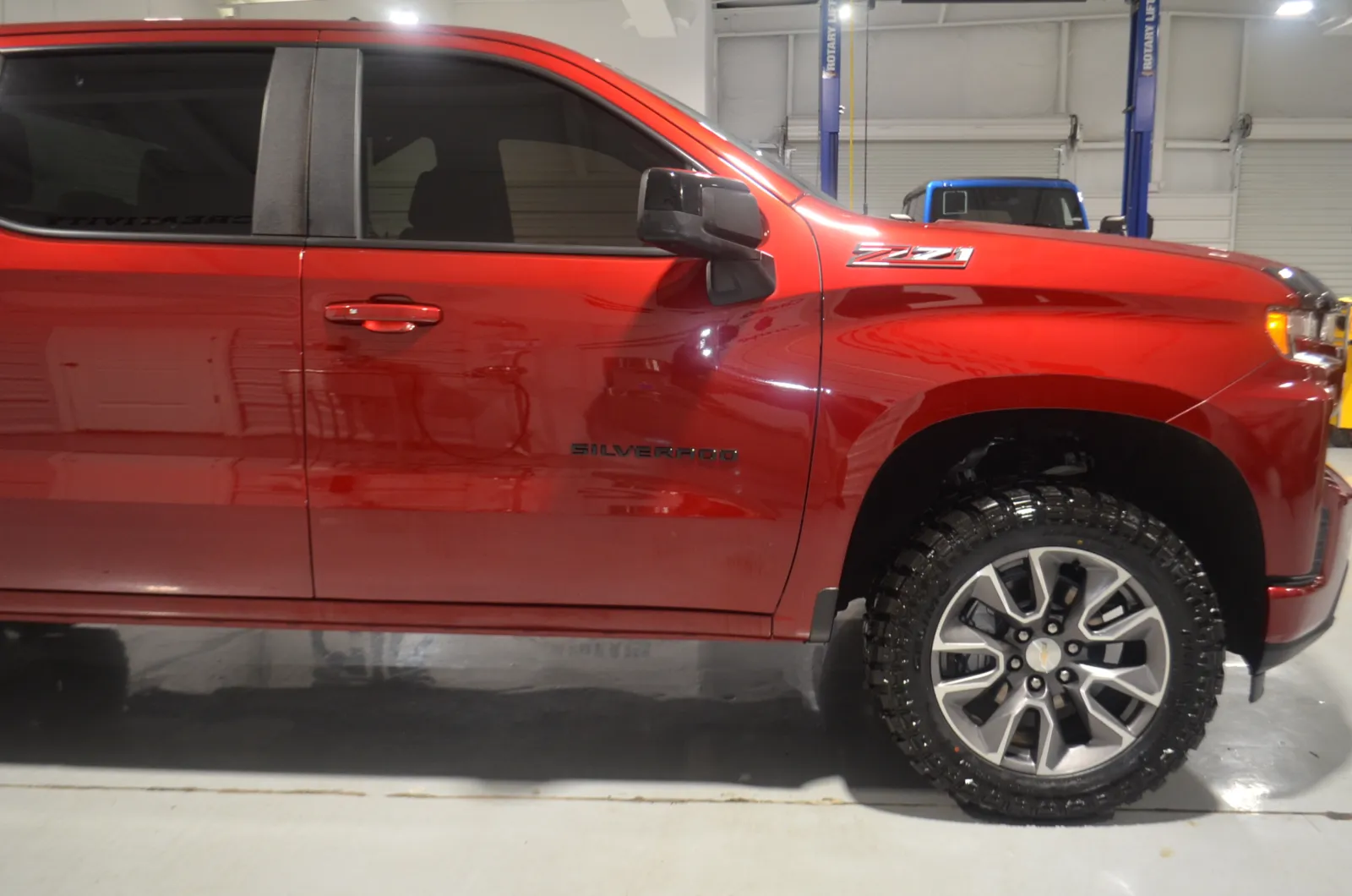 2021 Chevrolet Silverado 1500 RST photo 2