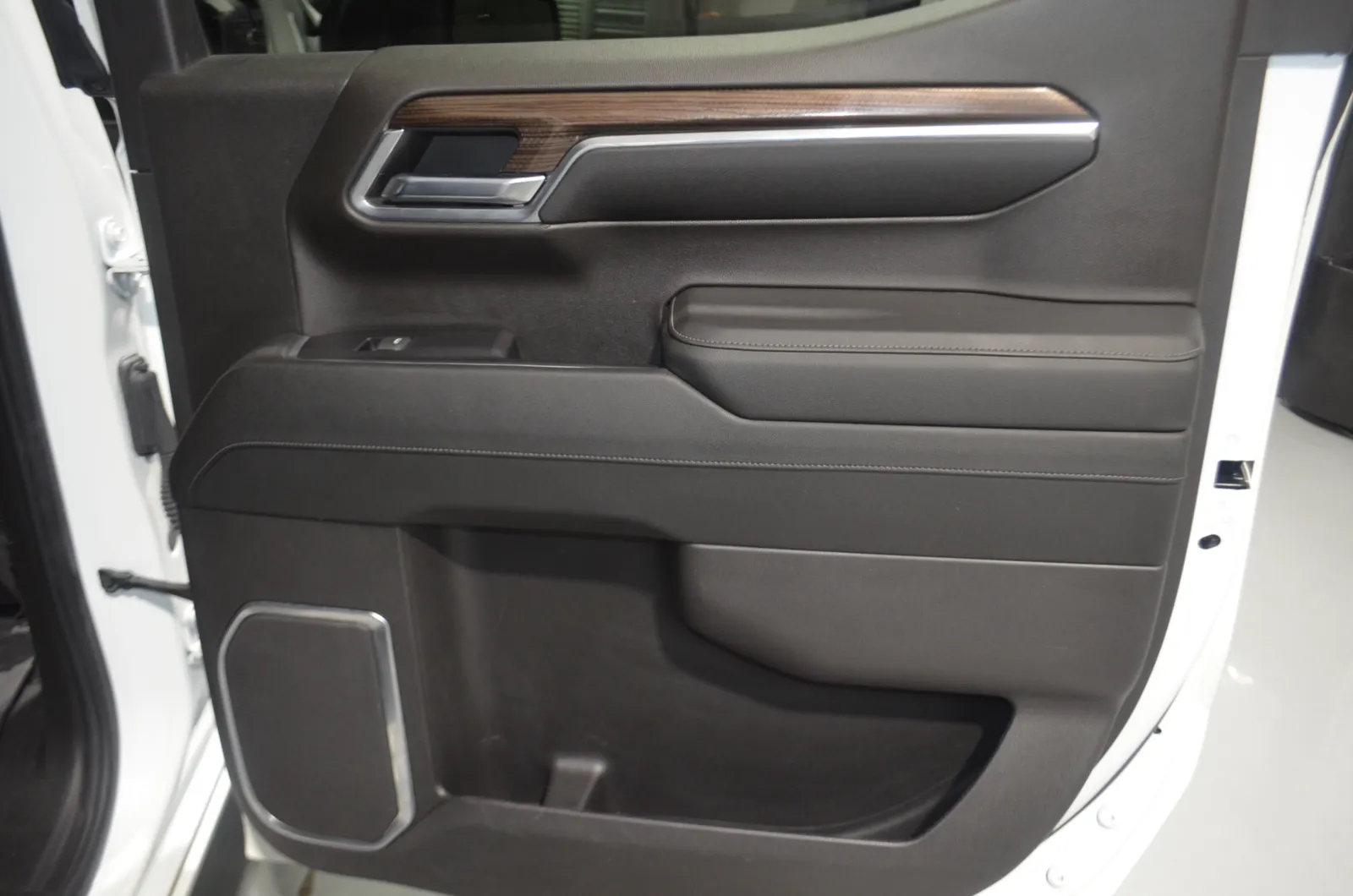 2023 Chevrolet Silverado 1500 LT Trail Boss - Photo 21