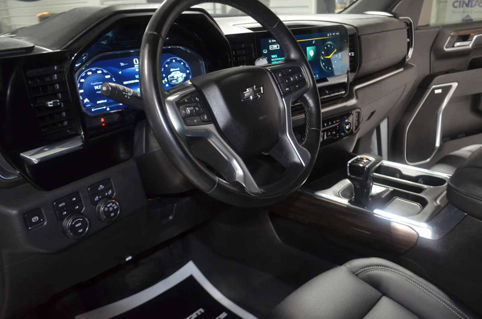 2023 Chevrolet Silverado 1500 LT Trail Boss - Photo 13