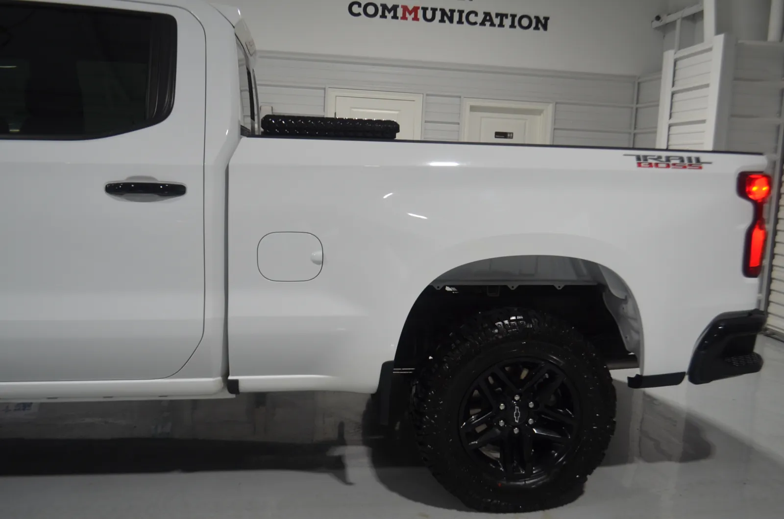 2023 Chevrolet Silverado 1500 LT Trail Boss - Photo 6